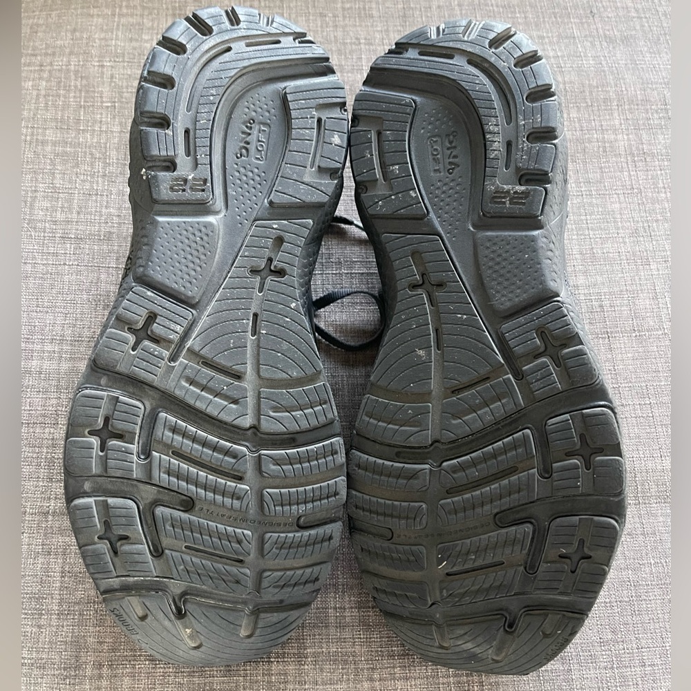 Men’s 9.5M Brooks Ghost Running Shoes - Picture 4 of 5